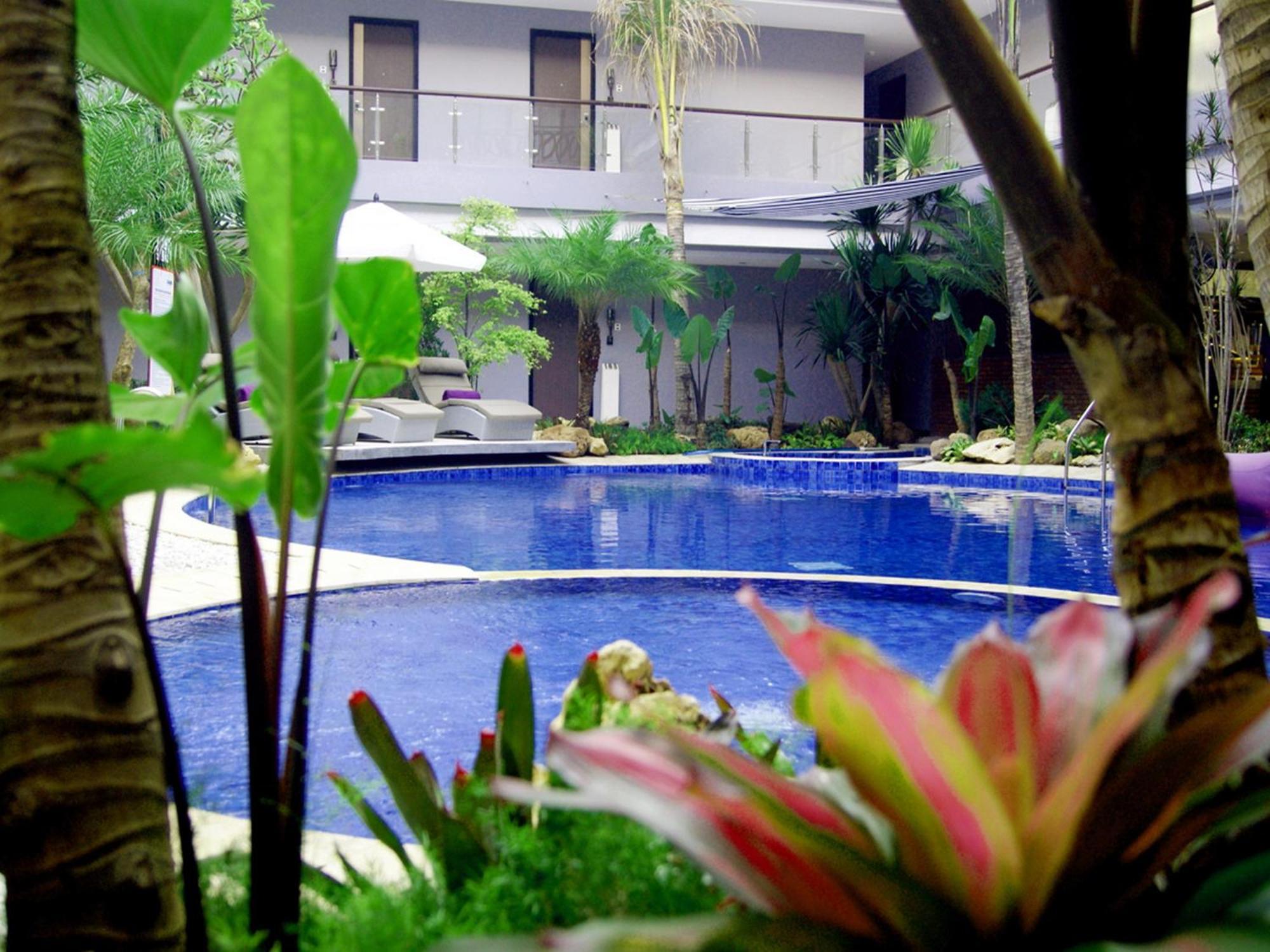 Amaroossa Suite Bali Нуса-Дуа Экстерьер фото
